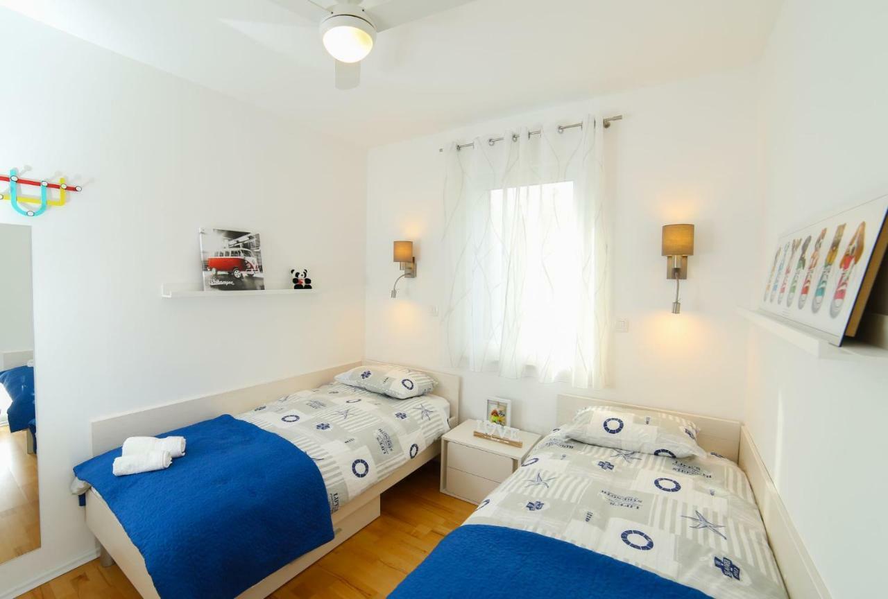 Amazing Luxury 4Star Apartment Laura Supetar Eksteriør billede