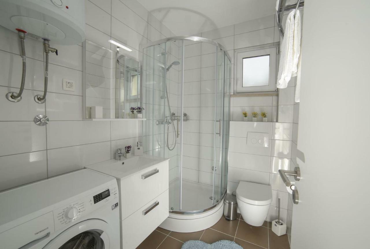 Amazing Luxury 4Star Apartment Laura Supetar Eksteriør billede